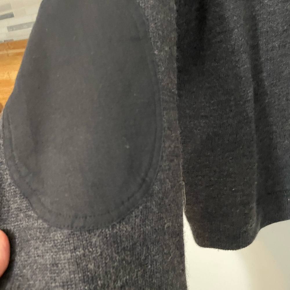 Cabela’s Outdoor Gear 1/4 Zip 100% WOOL LONG SLEEVE GRAY SWEATER elbow patches - Picture 5 of 7